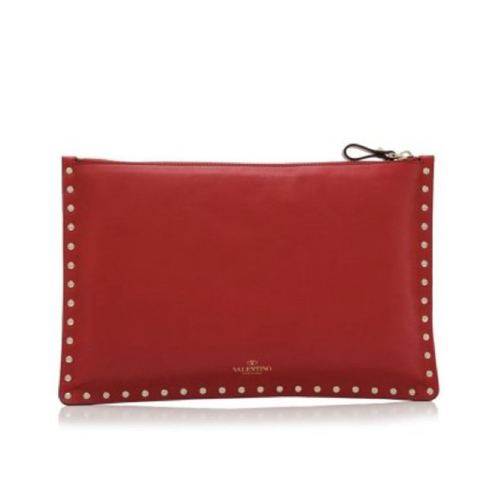 VALENTINO
Leather clutch bag